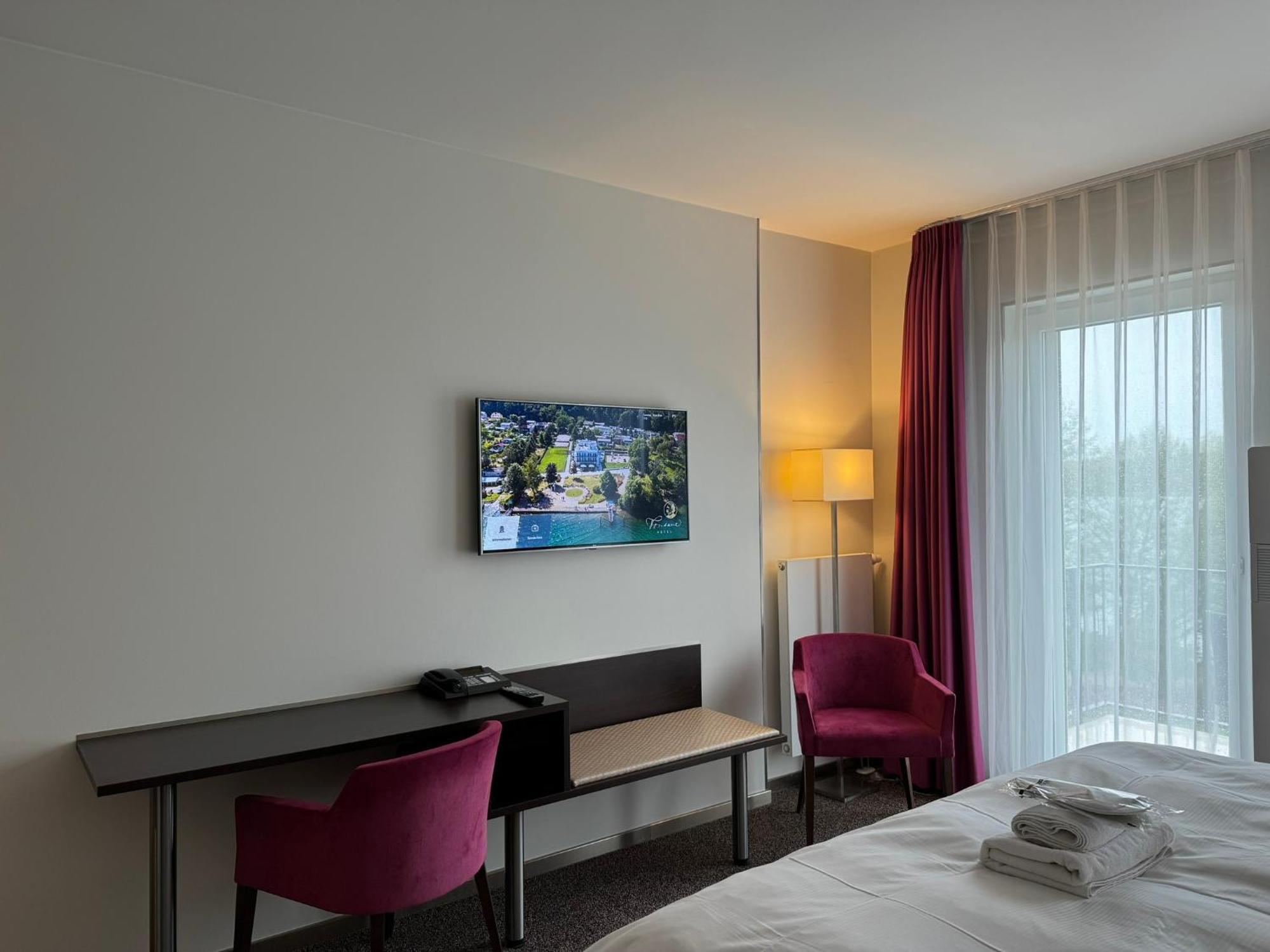 Fontane Hotel Шорфхайде Экстерьер фото